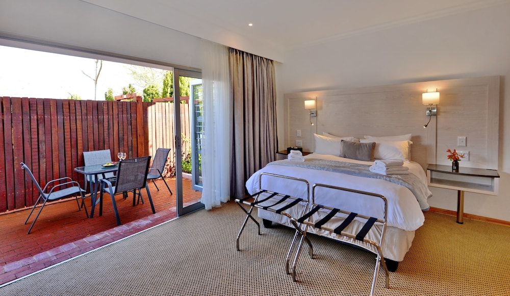 Superior Double or Twin Room, Patio, Pool View