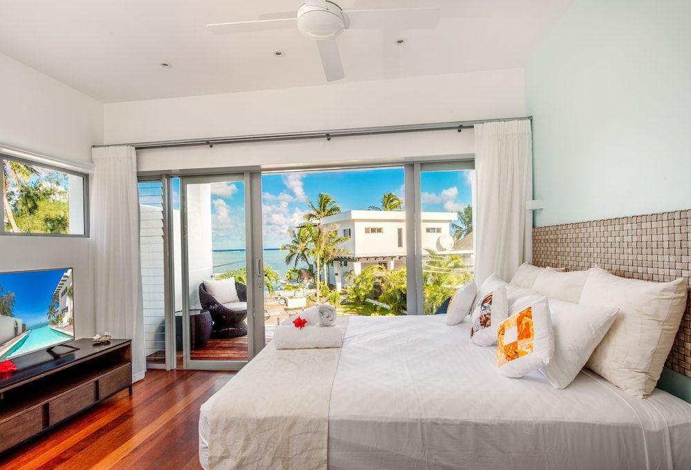 2 Bedroom Lagoon View Villa