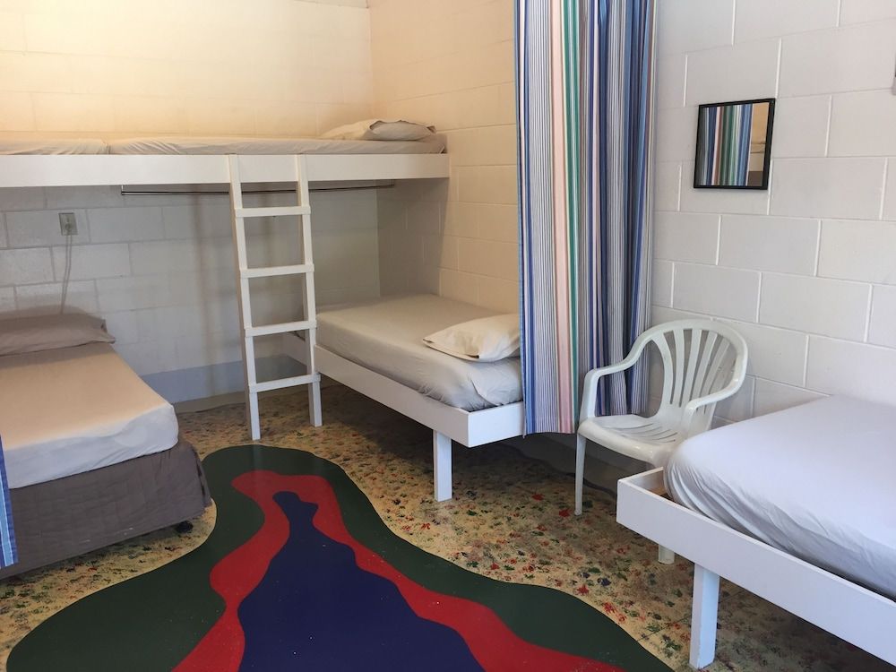 Bay of Islands Holiday Park Cabin 2