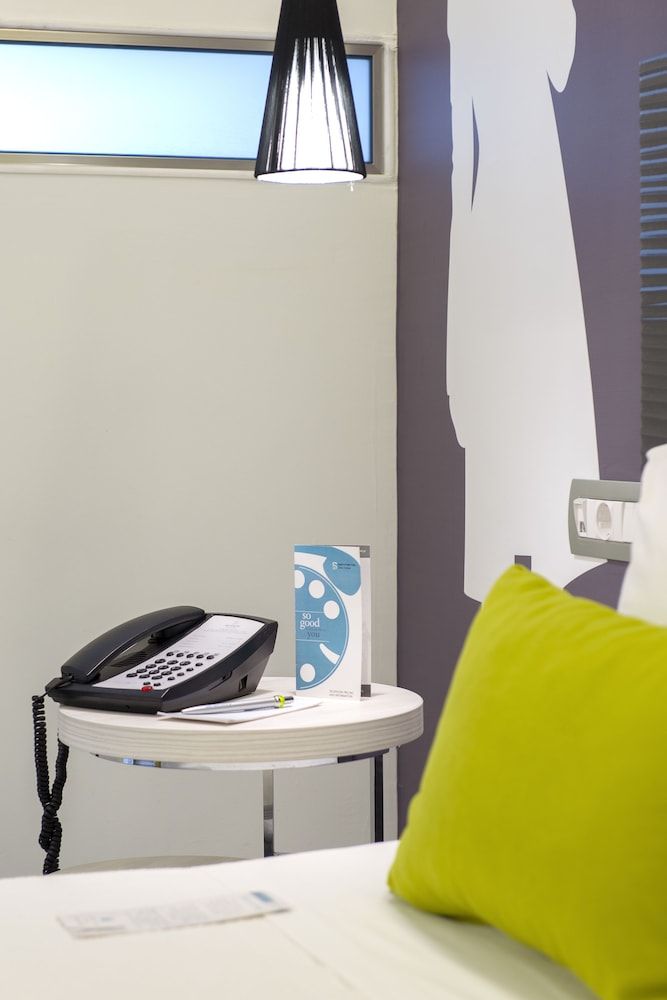 Semiramis City Hotel Standard Room 9