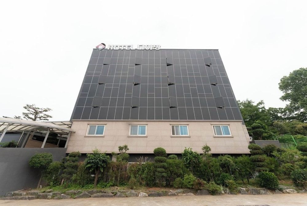 undefined Hotel Diamant 4