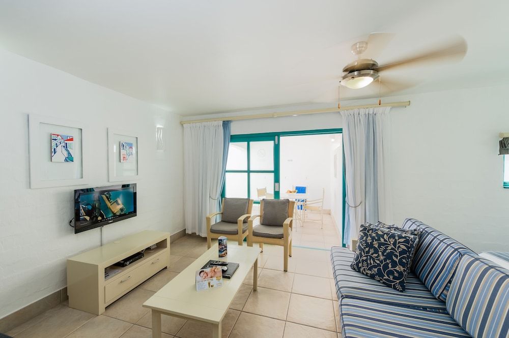 Village 1 Bedroom Kaliva