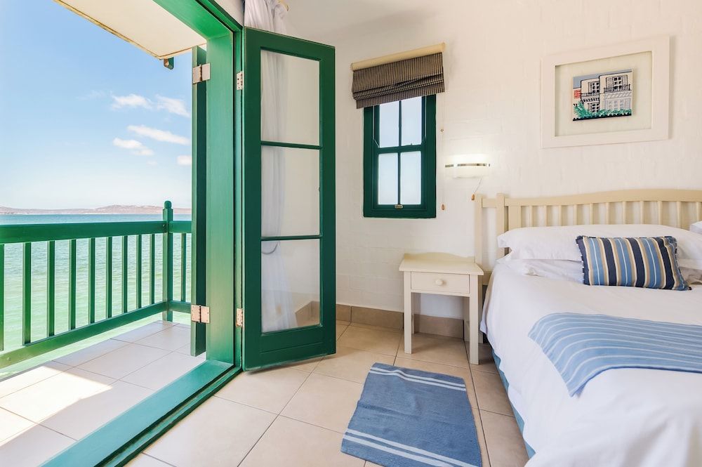 Seafront 3 Bedroom Kaliva