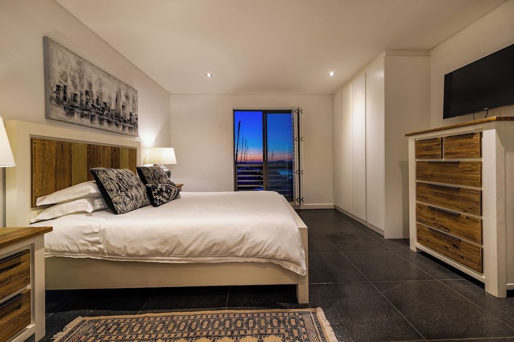 Marina 2 Bedroom Apartment