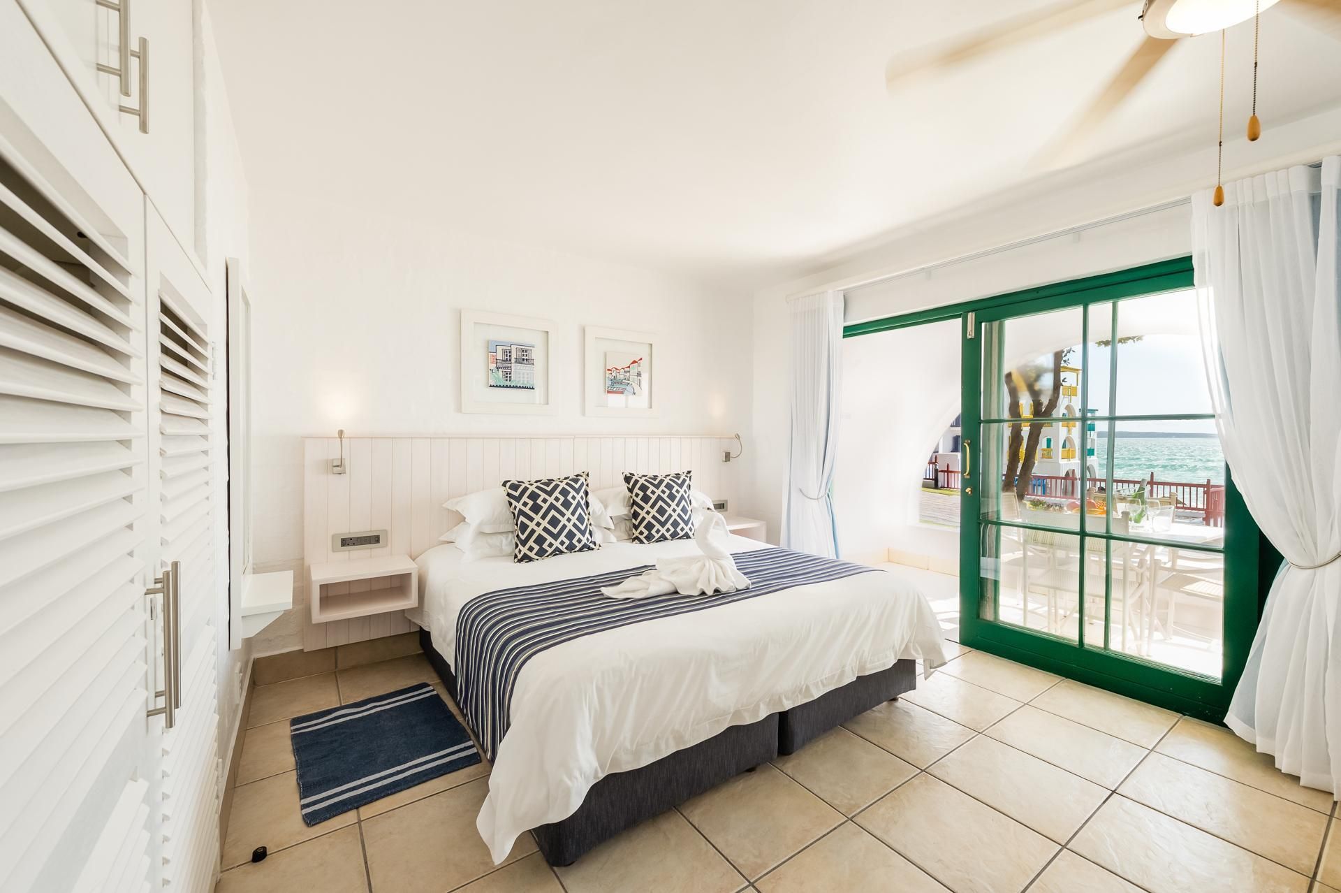 1 Bedroom Beachfront