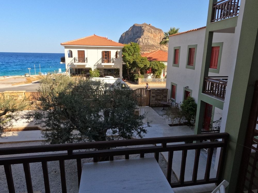 The Flower of Monemvasia Superior Room, Sea View 6