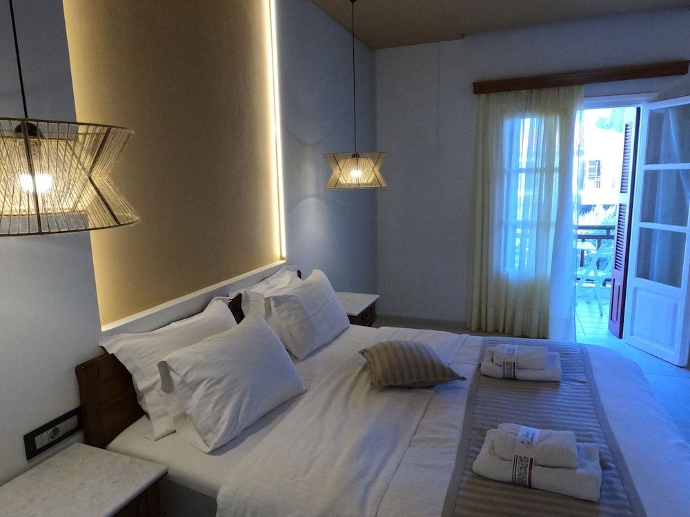 The Flower of Monemvasia Superior Room, Sea View 5