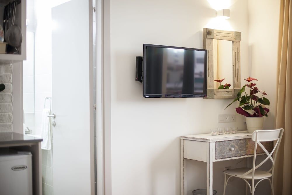 Operetta House Luxury Studio, Balcony 13