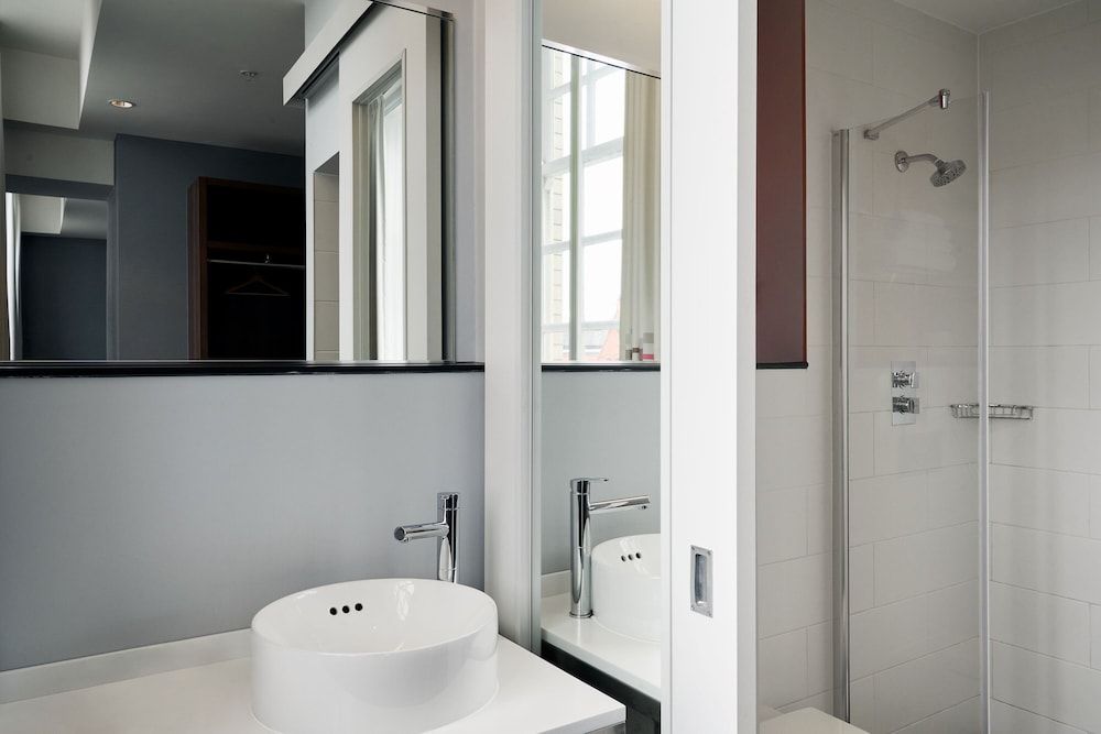 Aloft Liverpool aloft, Room, 1 King Bed 7