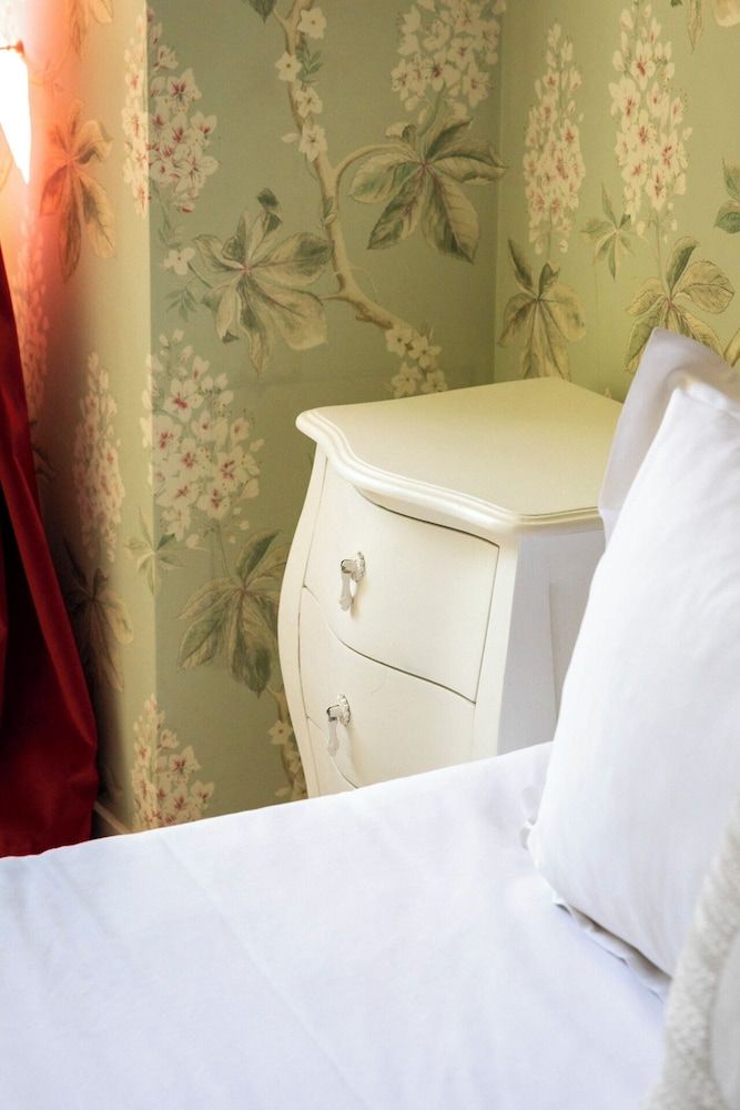 Hotel du Mail Superior Double Room 10