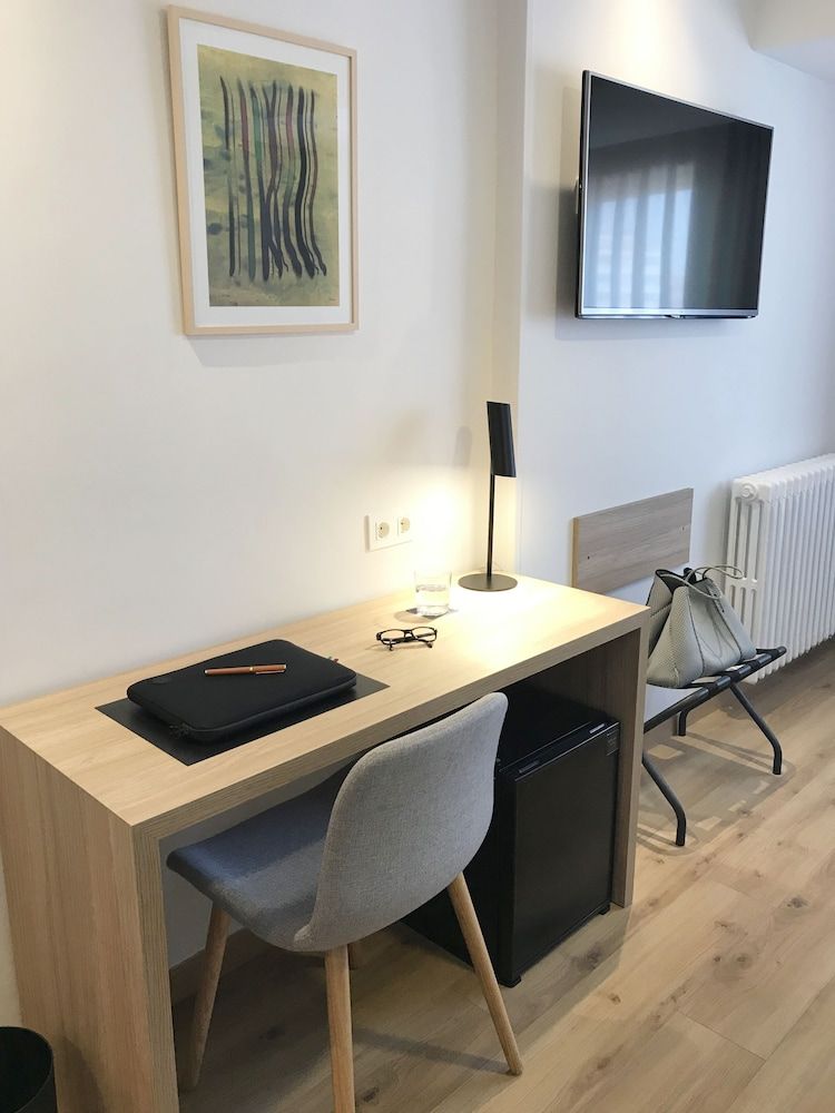 Hotel Príncipe de Asturias Family Room, 1 King Bed, Beach View 7