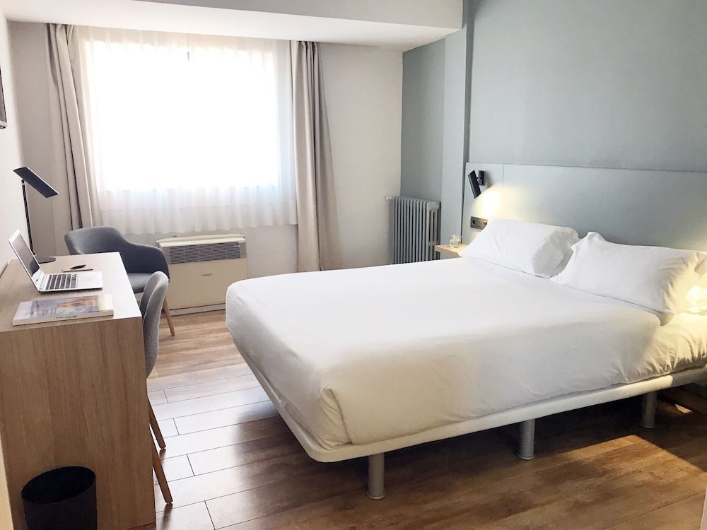 Hotel Príncipe de Asturias Standard Double or Twin Room 3