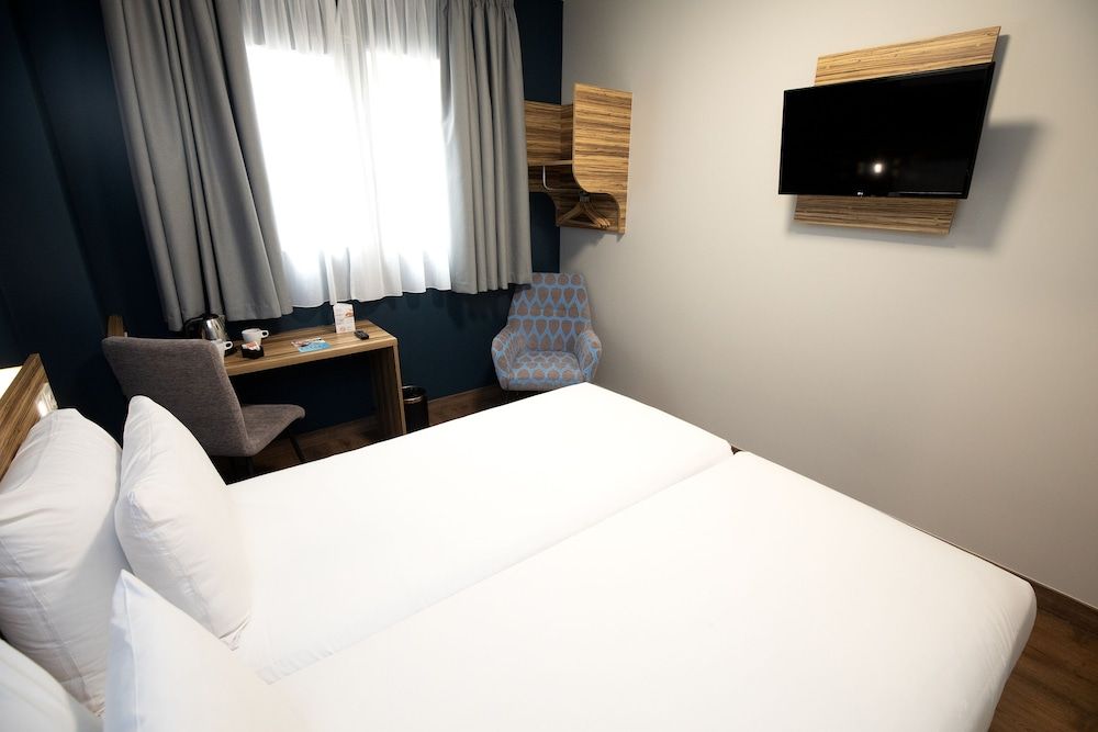 Travelodge Madrid Metropolitano Twin Room