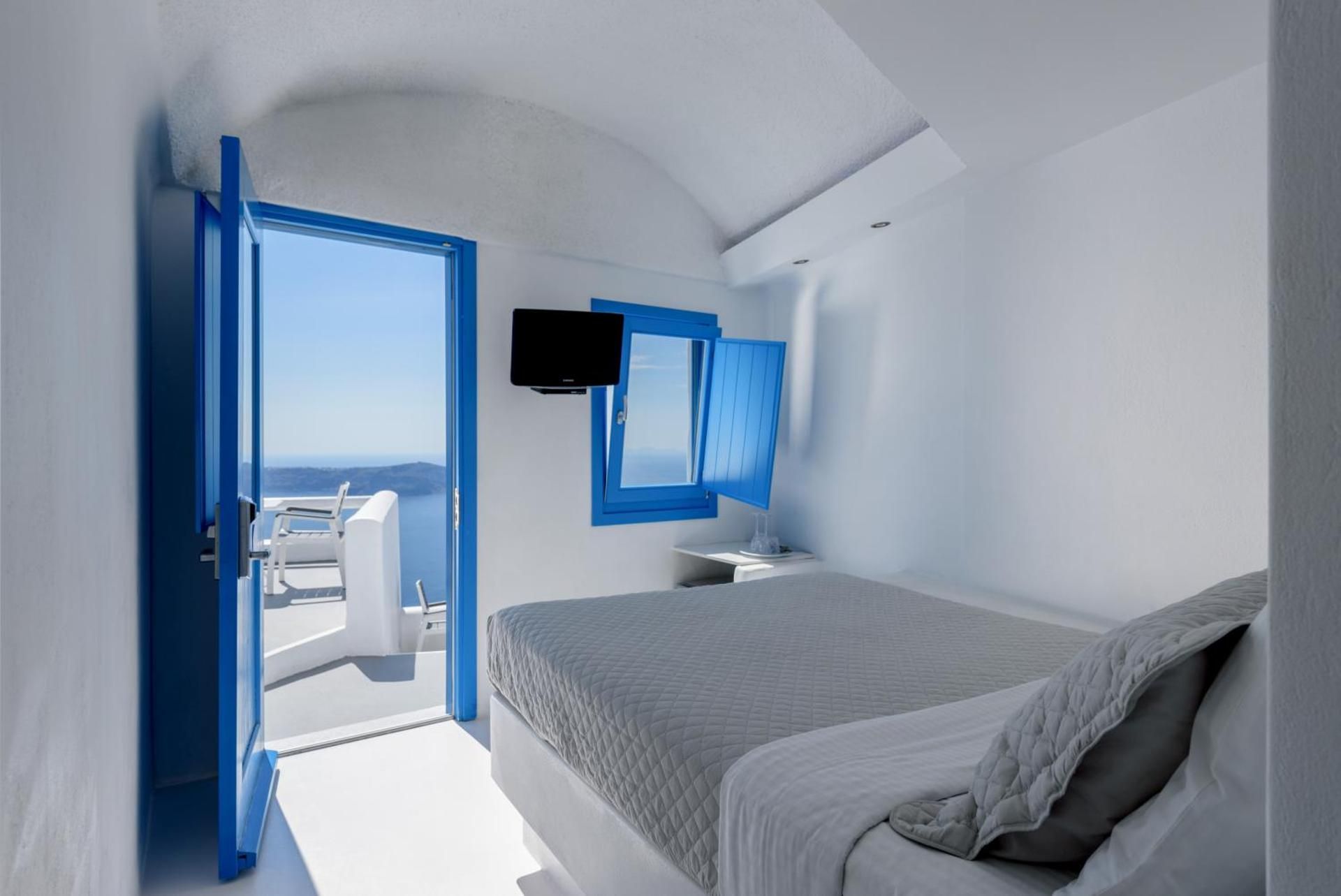 Junior Suite (Caldera Sea & Sunset View)