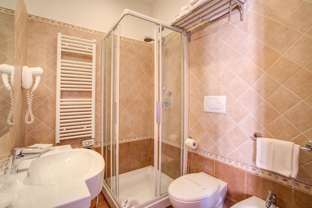Hotel Roma Tiburtina Deluxe Double Room 16
