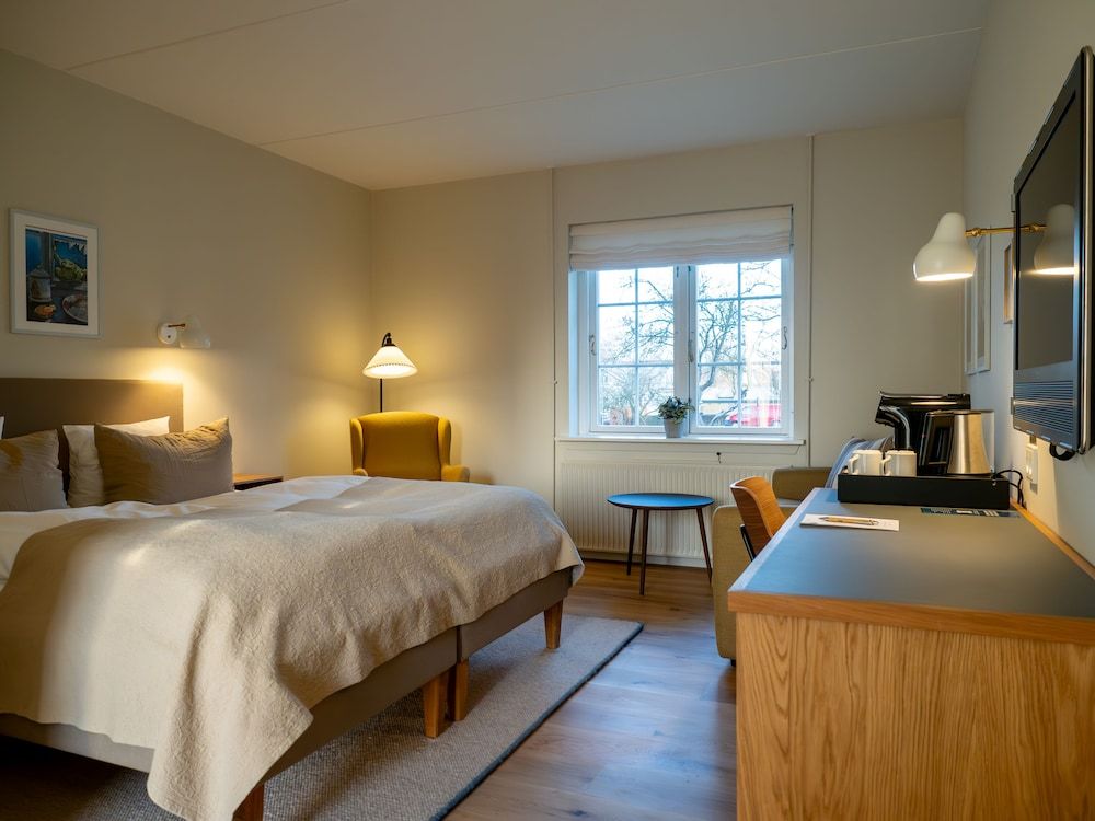 Hotel Knudsens Gaard Superior Triple Room 2