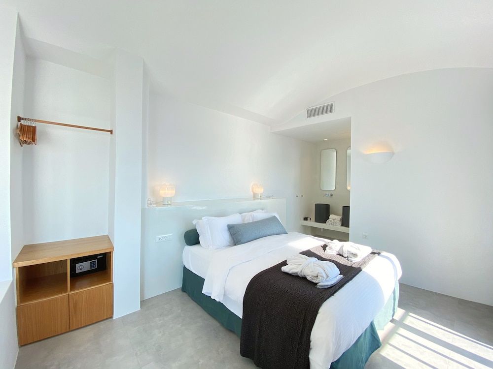 undefined Panorama Suites- Adults only 4