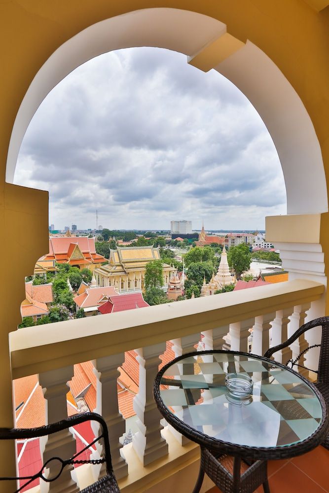 Palace Gate Hotel & Residence by EHM Studio Twin 4