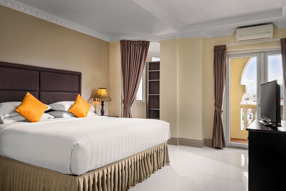 undefined Palace Gate Hotel & Residence by EHM 4