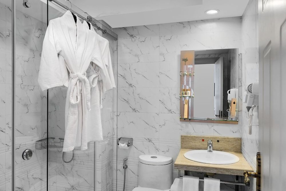 Palace Gate Hotel & Residence by EHM Studio Twin 7