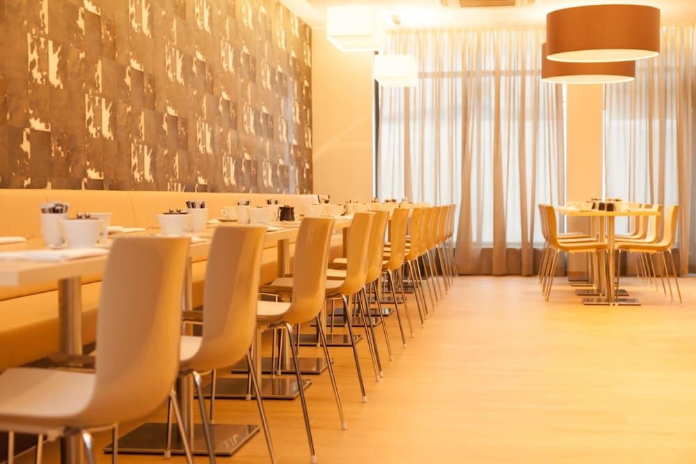 undefined relexa hotel München 8