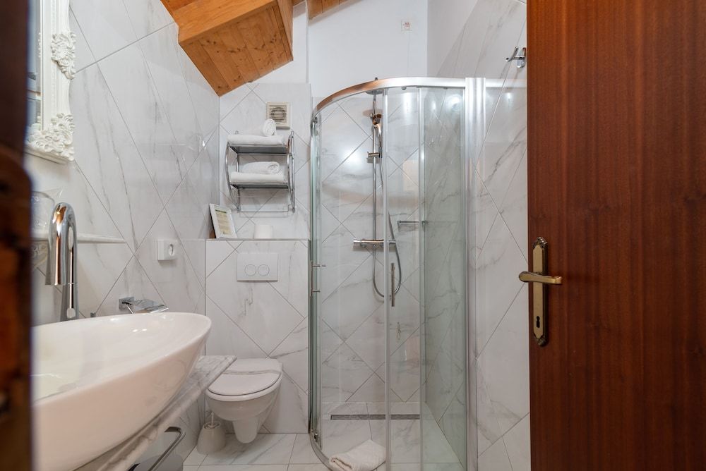 Hotel Pasike Standard Double Room 18