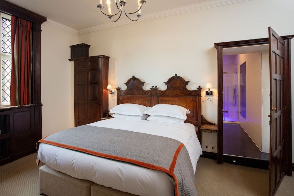 Great Fosters - A Small Luxury Hotel Splendid Historic Suite 6