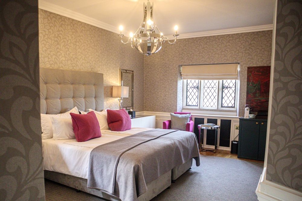 Great Fosters - A Small Luxury Hotel Splendid Historic Suite 8