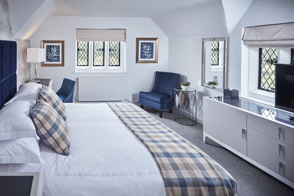 Great Fosters - A Small Luxury Hotel Nursery - Historic Suite