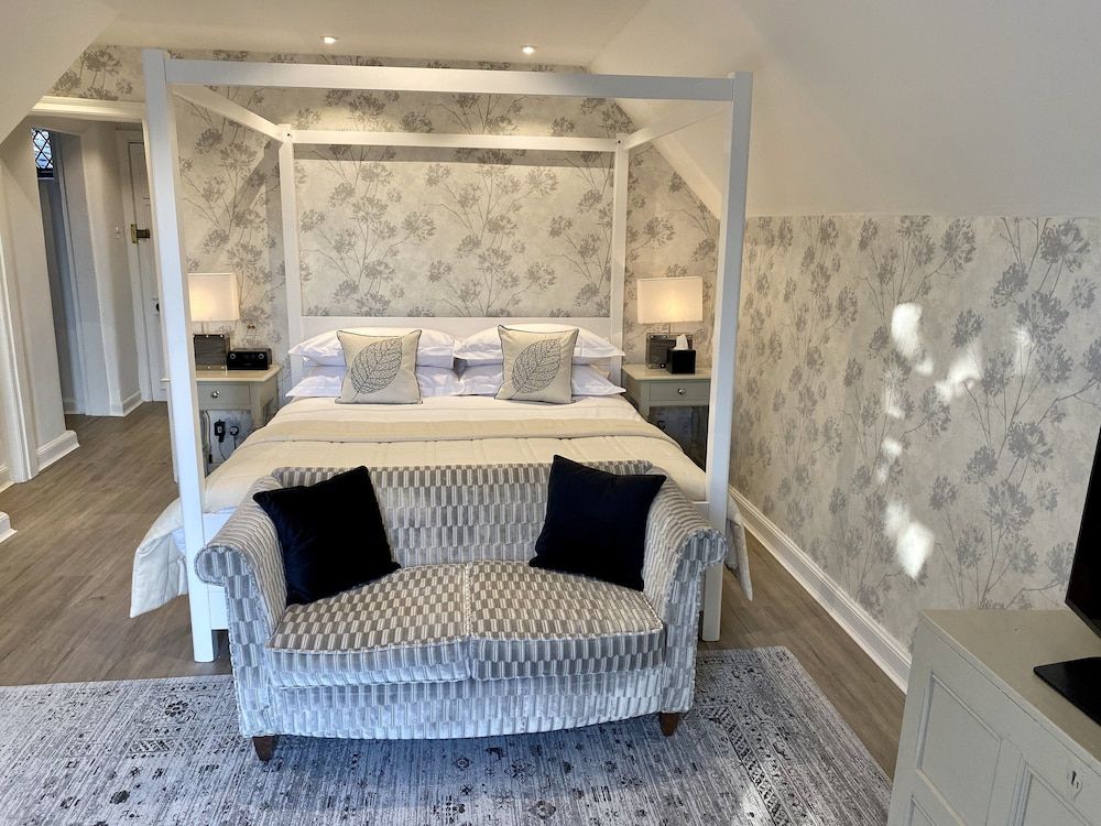 Great Fosters - A Small Luxury Hotel Waterloo Suite 2