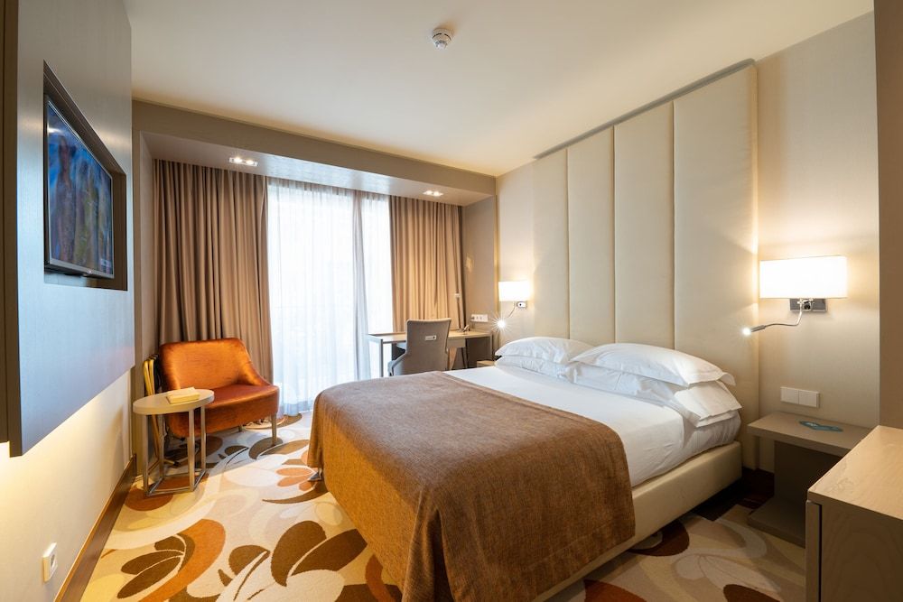 Smy Lisboa Superior Double Room 10