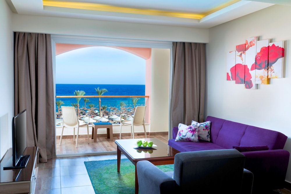 Suite, Sea View