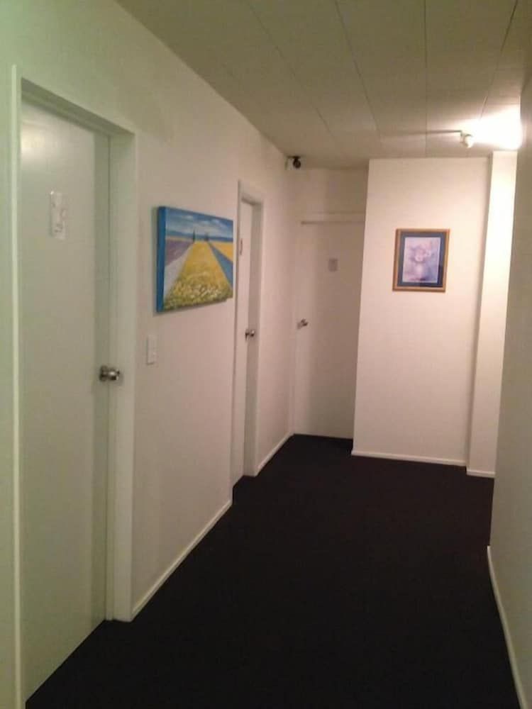 Large Double Room, Shared Bathroom