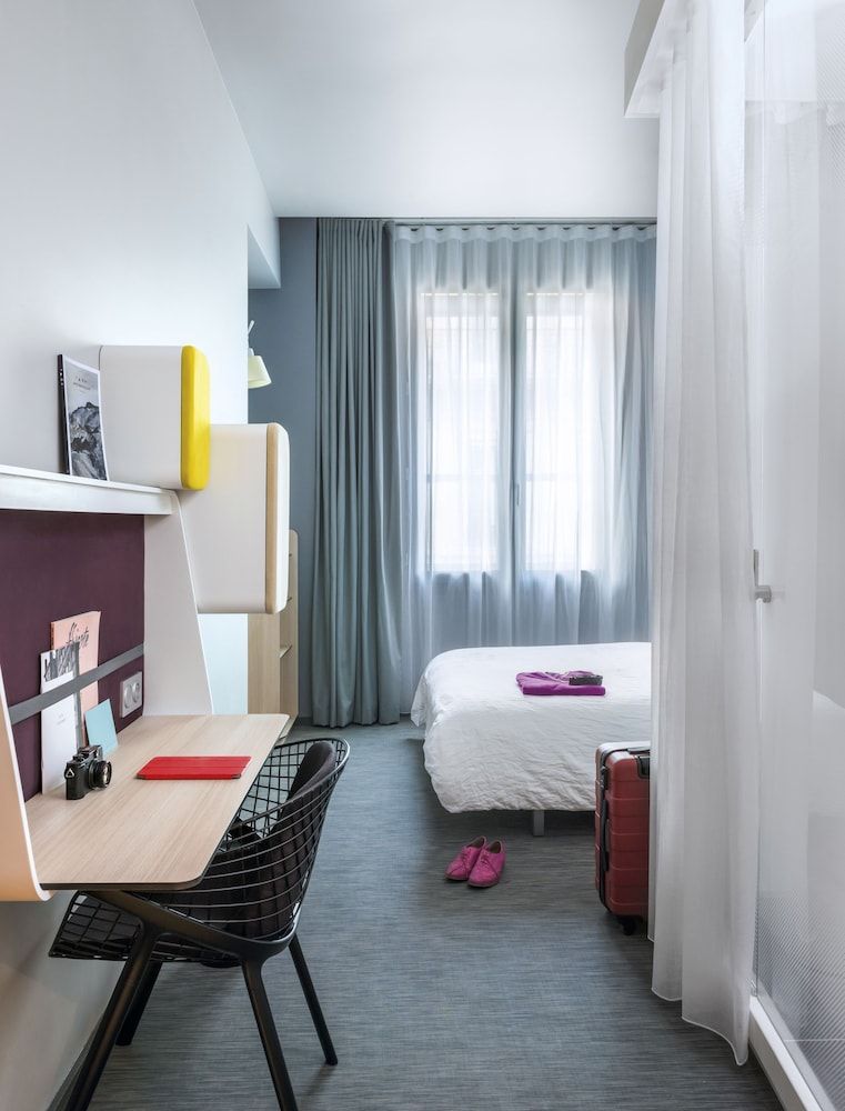 OKKO Hotels Lyon Centre Classic Double Room (snacks & drinks self service in the Lounge Club) 27