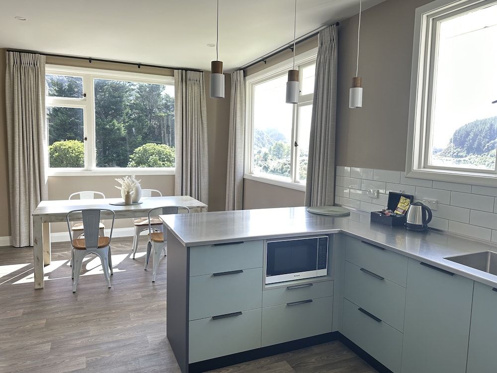 Silverstream Retreat Homestead 3 Bedroom 27