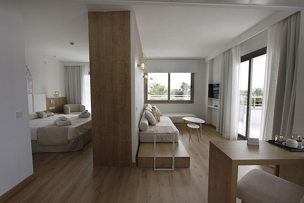 Standard Suite, 1 Bedroom (1)