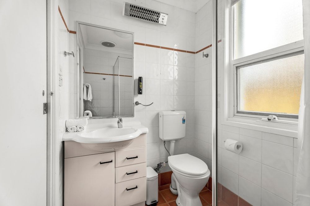 Echo Point Holiday Village Deluxe Villa 4