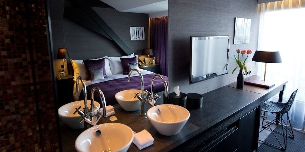 Canal House Standard Double Room 6