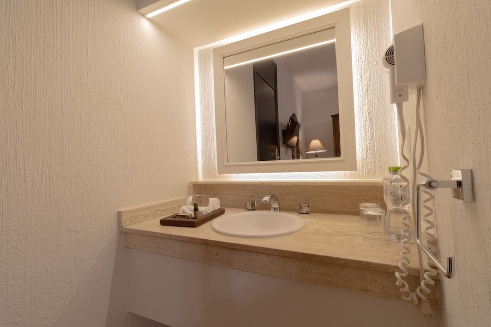 Hotel Boutique Naura Centro Standard Room, 1 King Bed (Interior) 6