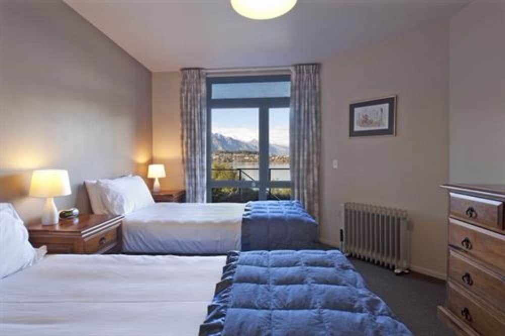 undefined Spinnaker Bay Apartments 5