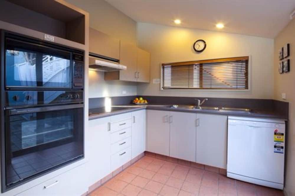 undefined Spinnaker Bay Apartments 8