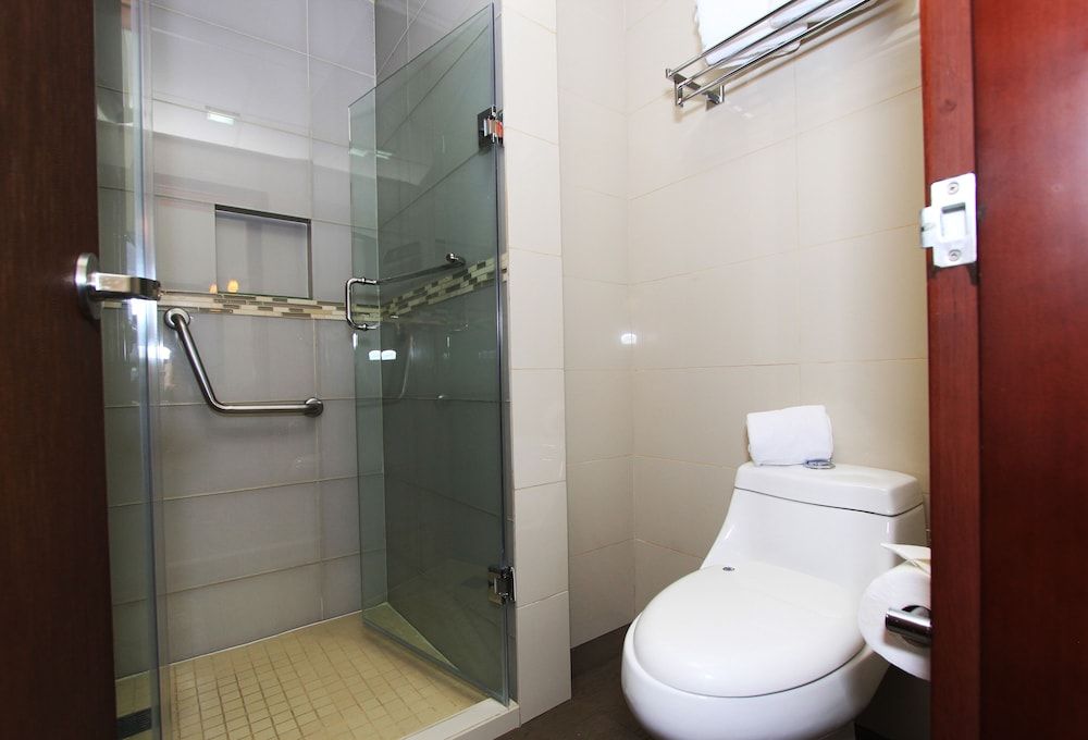 Plaza Gallery Hotel & Boutique Deluxe Room, 2 Double Beds 4