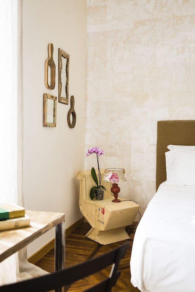 Salotto Monti Basic Double Room 2