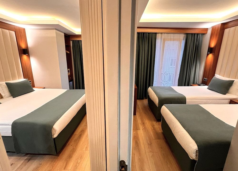 undefined Hotel Black Tulip 3