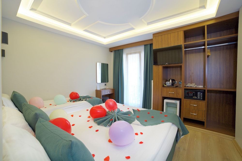 undefined Hotel Black Tulip 4