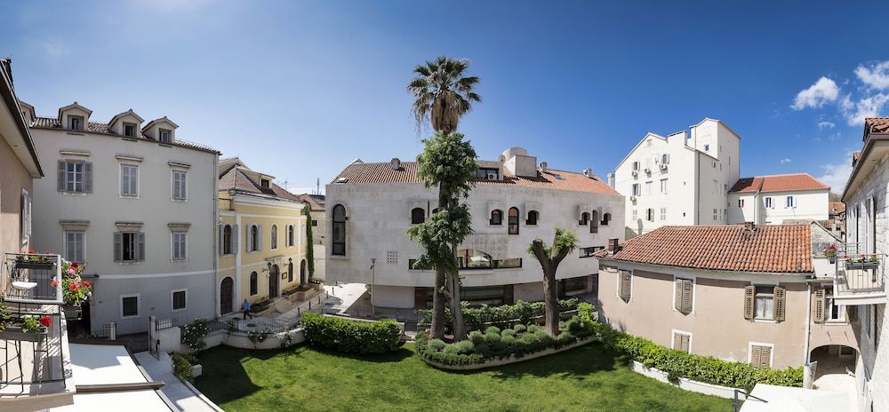 undefined Hotel Marul 2