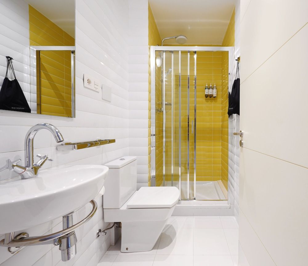 Numa Barcelona Roca Small Room 14