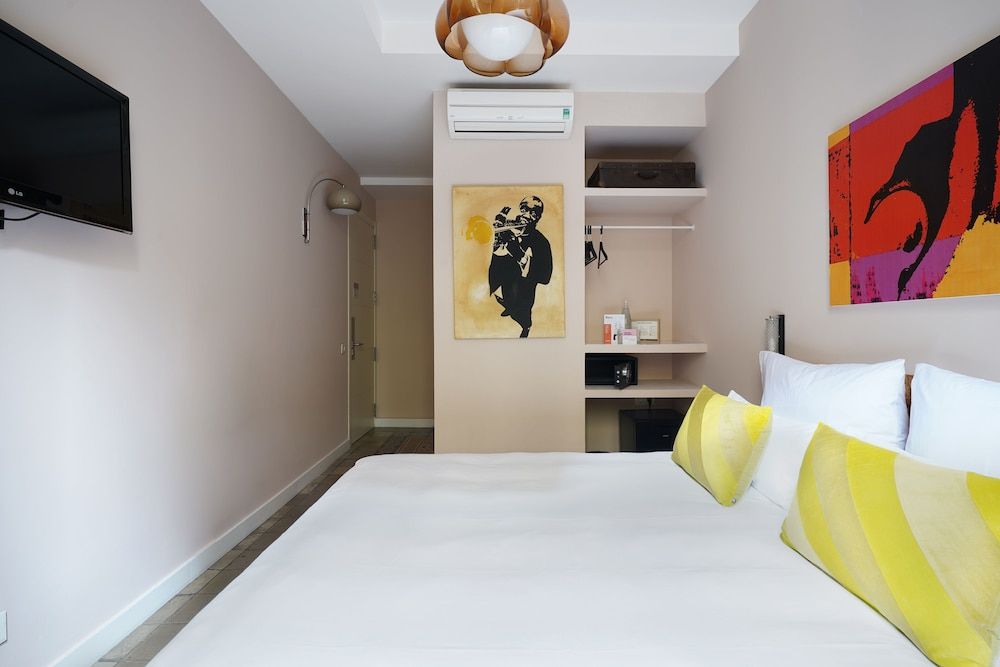 Numa Barcelona Roca Small Room 3