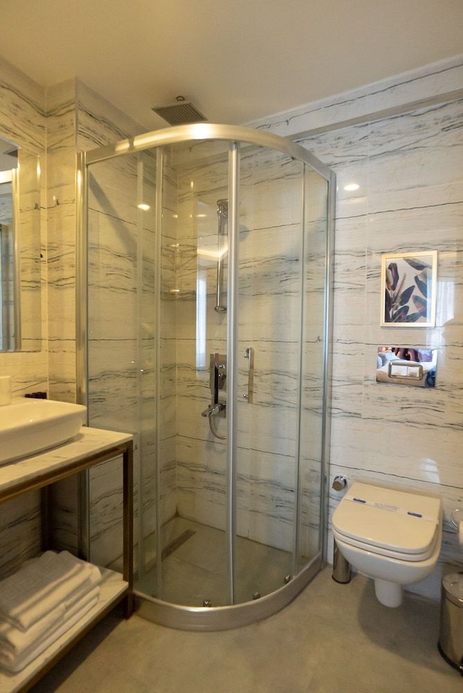 Malta Bosphorus Hotel Economy Double Room 3