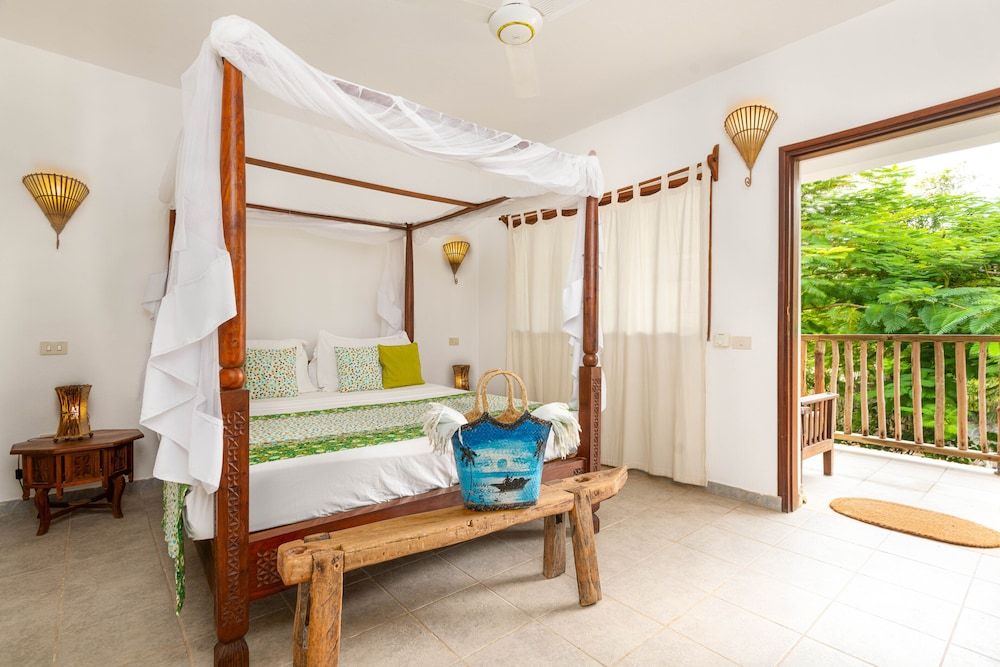 Mvuvi Boutique Resort Superior Quadruple Room 3